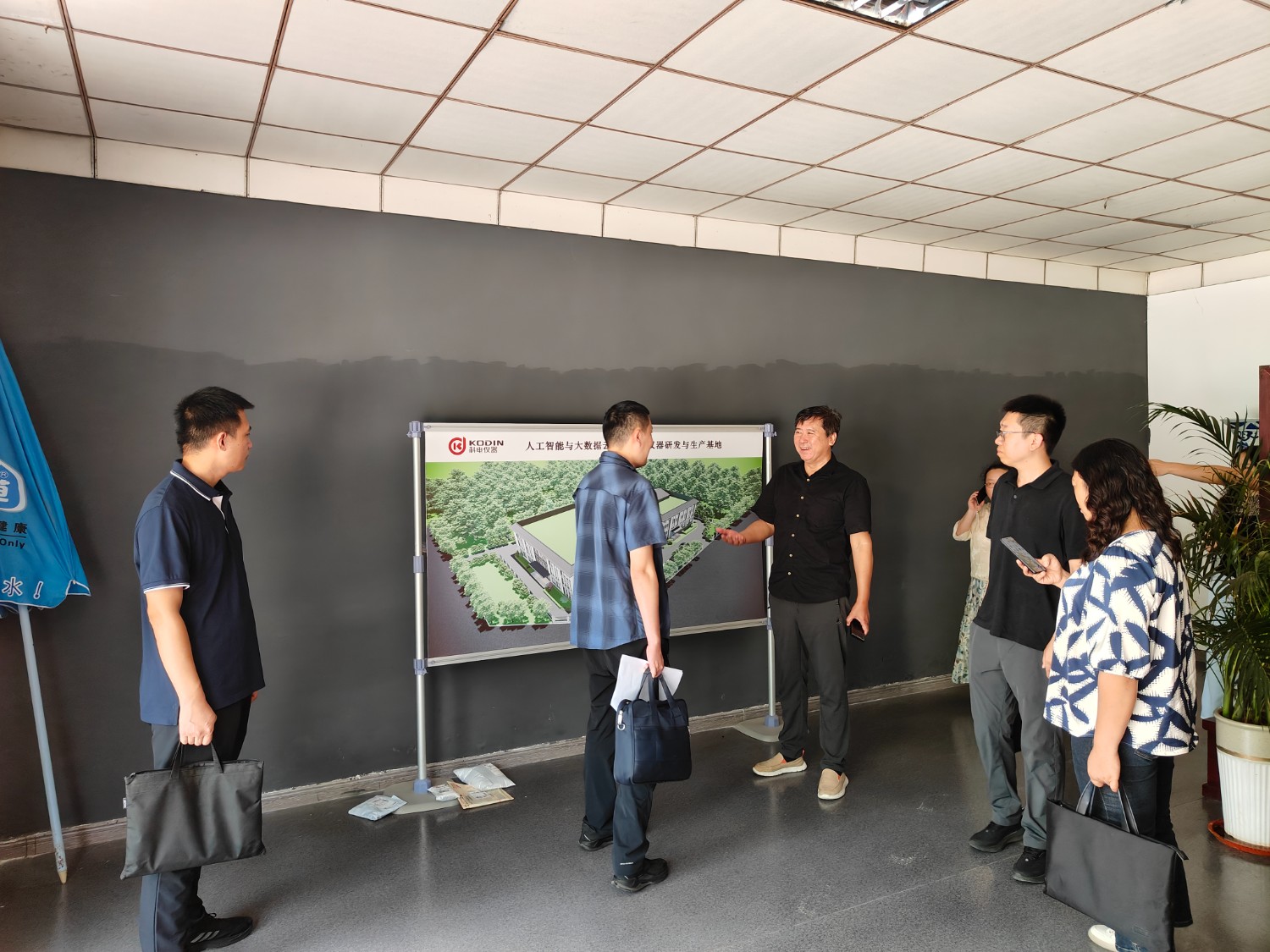 戳我試試